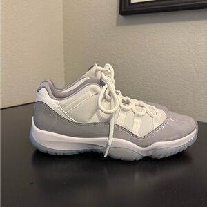Air Jordan 11 Retro Low White Cement Grey